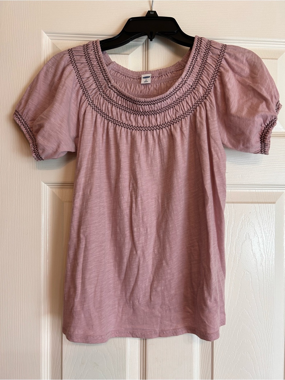 Old Navy Women's Mauve Embroidered Scoop Neck Top